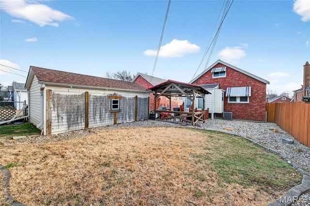 9039 Philo Avenue, St Louis, MO 63123