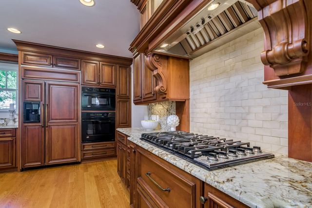 800 S OREGON AVENUE, Tampa, FL 33606