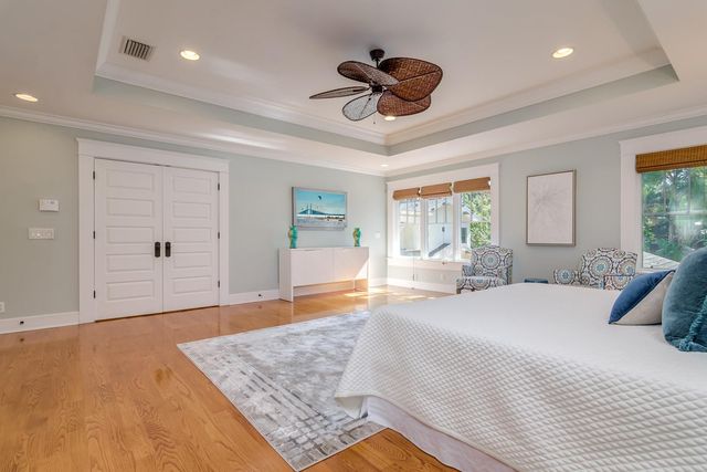 800 S OREGON AVENUE, Tampa, FL 33606