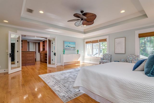 800 S OREGON AVENUE, Tampa, FL 33606