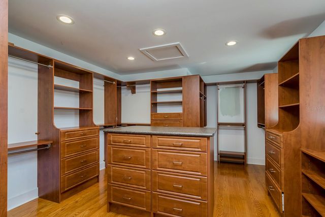 800 S OREGON AVENUE, Tampa, FL 33606