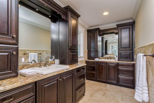 800 S OREGON AVENUE, Tampa, FL 33606