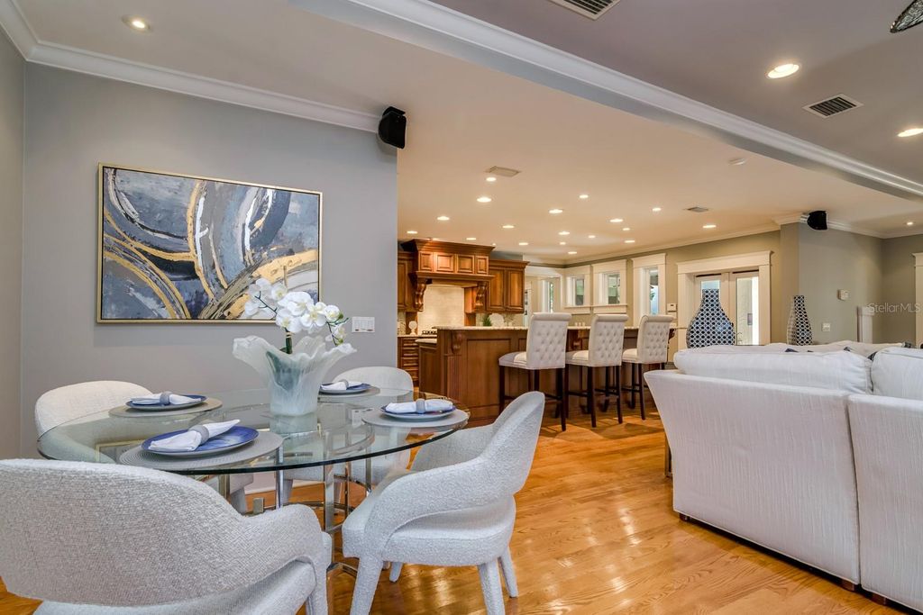 Image 18 of property listing at 800 S OREGON AVENUE, Tampa, FL 33606