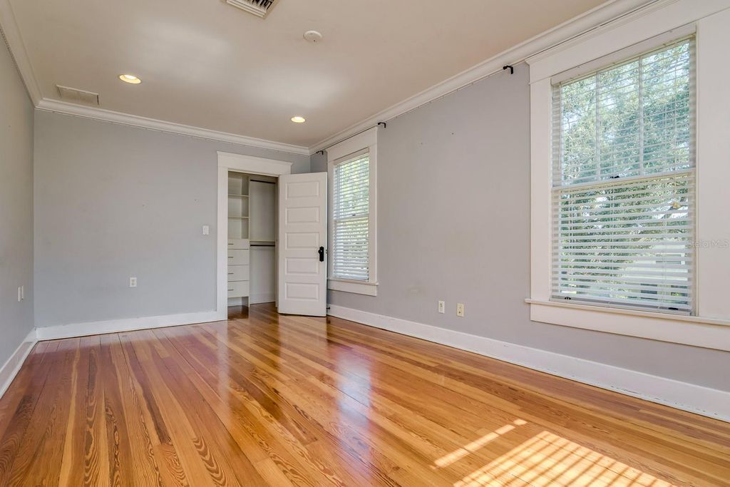 Image 38 of property listing at 800 S OREGON AVENUE, Tampa, FL 33606