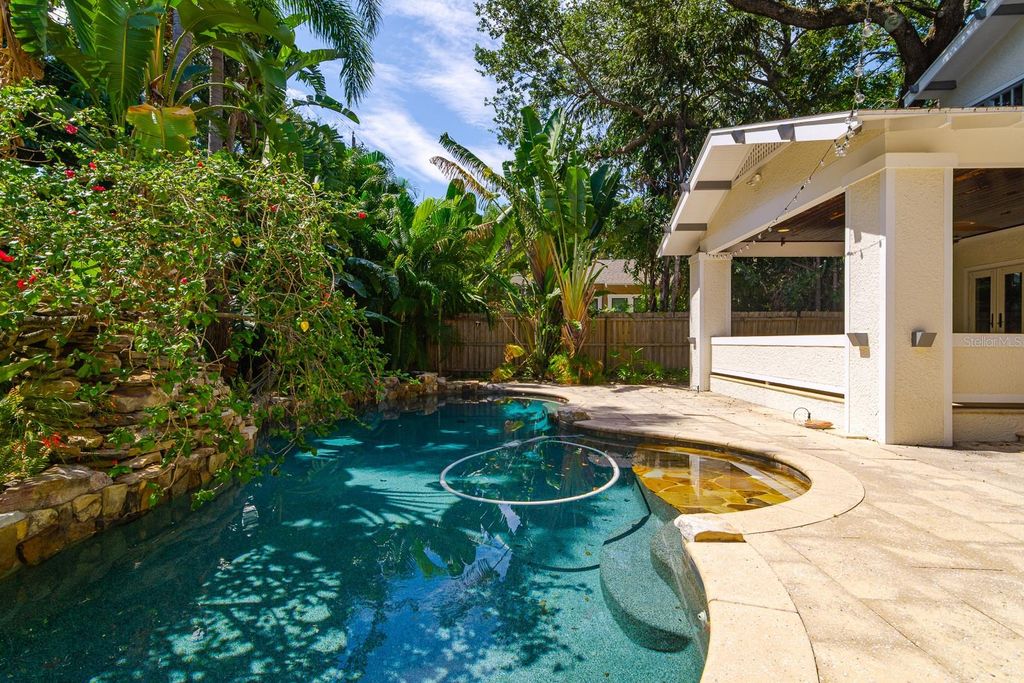 Image 46 of property listing at 800 S OREGON AVENUE, Tampa, FL 33606