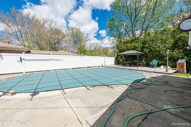 26616 Rouge River Drive, Dearborn Heights, MI 48127