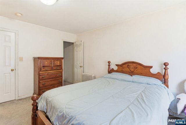 94 19th Avenue, Newark, NJ 07103