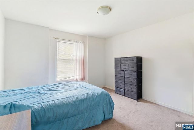 94 19th Avenue, Newark, NJ 07103