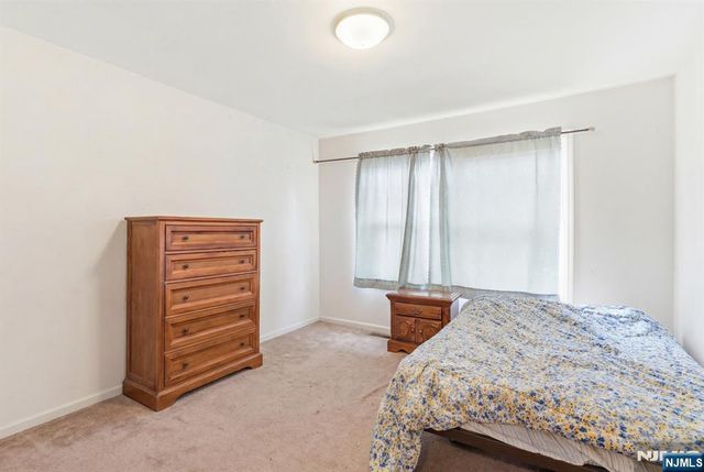 94 19th Avenue, Newark, NJ 07103