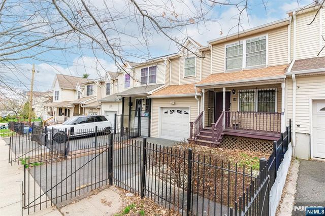 94 19th Avenue, Newark, NJ 07103