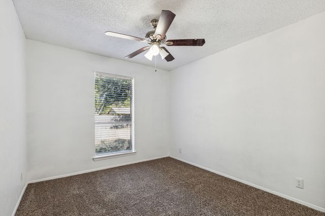 2712 N Bell Avenue, Denton, TX 76209