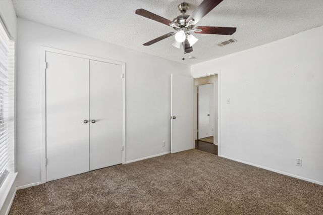 2712 N Bell Avenue, Denton, TX 76209