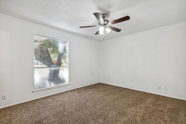 2712 N Bell Avenue, Denton, TX 76209