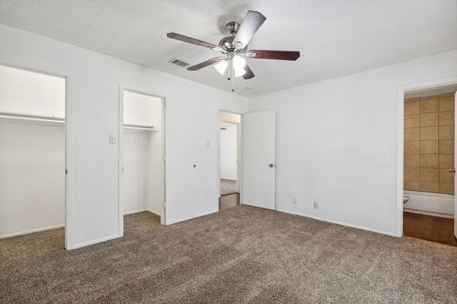 2712 N Bell Avenue, Denton, TX 76209