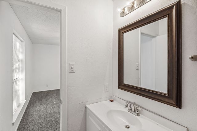 2712 N Bell Avenue, Denton, TX 76209