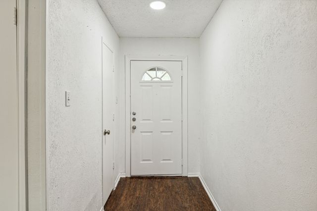 2712 N Bell Avenue, Denton, TX 76209