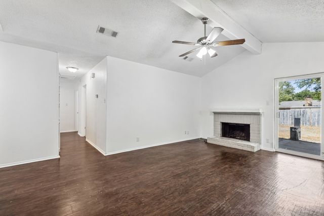 2712 N Bell Avenue, Denton, TX 76209