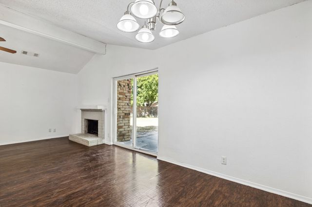 2712 N Bell Avenue, Denton, TX 76209