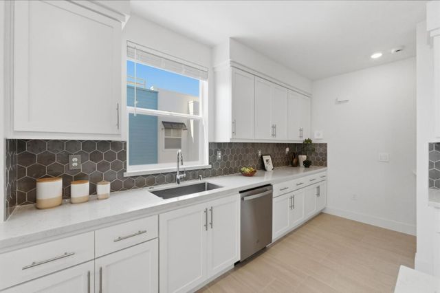9960 Seawind Way, Newark, CA 94560