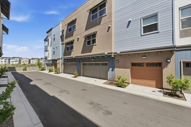 9960 Seawind Way, Newark, CA 94560