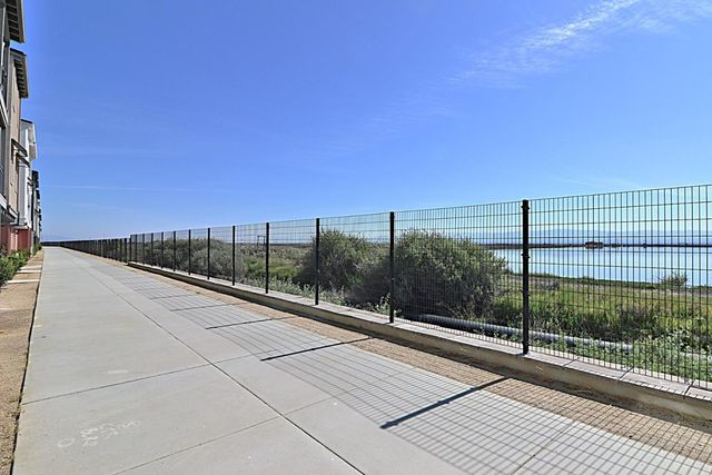9960 Seawind Way, Newark, CA 94560