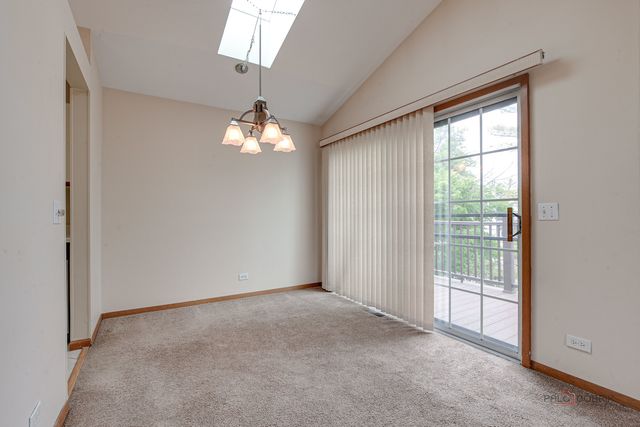 614 Le Parc Circle 22-2, Buffalo Grove, IL 60089