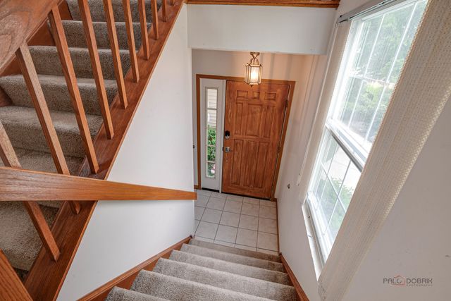 614 Le Parc Circle 22-2, Buffalo Grove, IL 60089