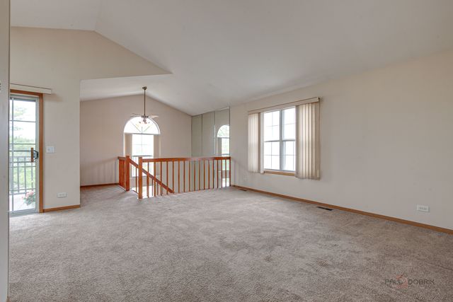 614 Le Parc Circle 22-2, Buffalo Grove, IL 60089