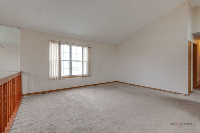 614 Le Parc Circle 22-2, Buffalo Grove, IL 60089