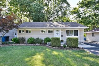 5728 Plymouth Avenue, Downers Grove, IL 60516