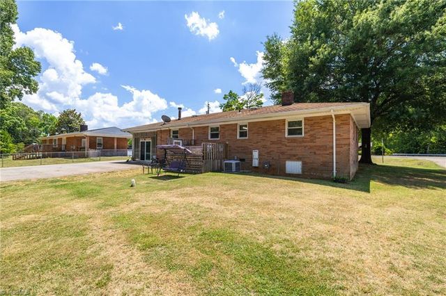 3213 Nc Highway 14, Reidsville, NC 27320
