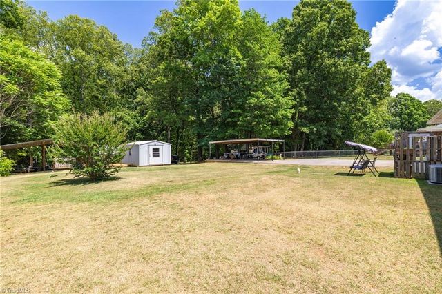 3213 Nc Highway 14, Reidsville, NC 27320
