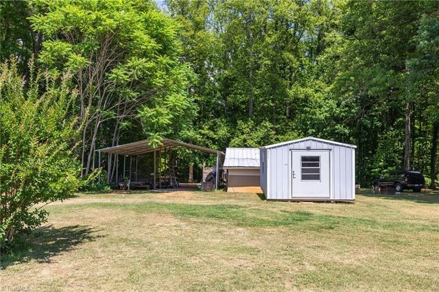 3213 Nc Highway 14, Reidsville, NC 27320