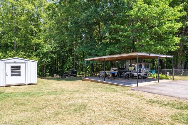 3213 Nc Highway 14, Reidsville, NC 27320