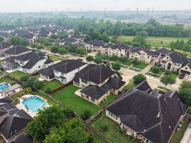5323 Lockwood Bend Lane, Sugar Land, TX 77479
