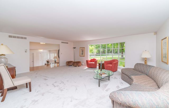 34150 Hunters Row, Farmington Hills, MI 48331