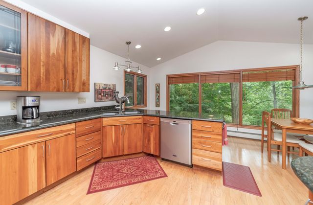 34150 Hunters Row, Farmington Hills, MI 48331