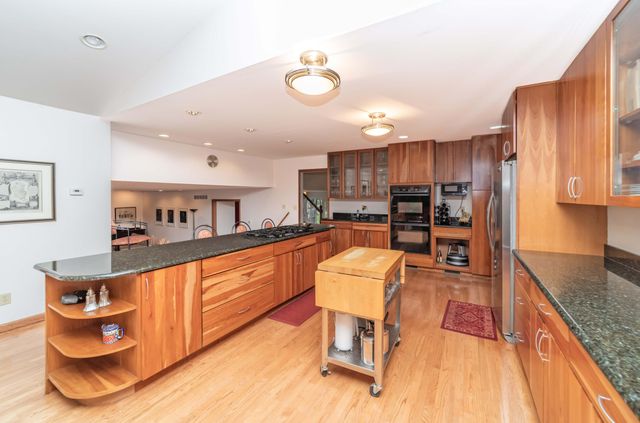 34150 Hunters Row, Farmington Hills, MI 48331