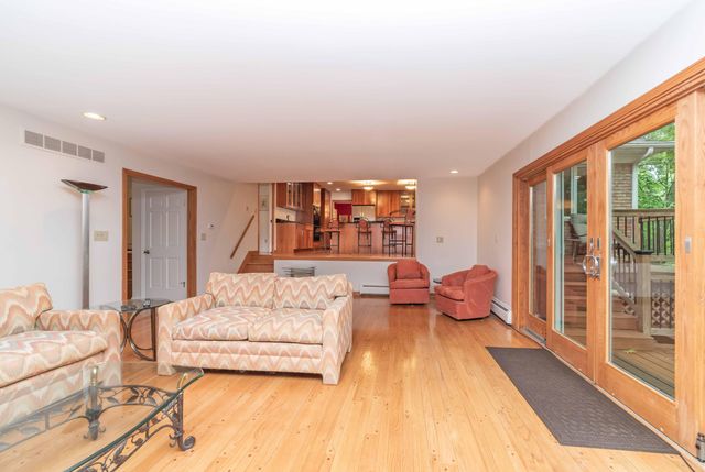 34150 Hunters Row, Farmington Hills, MI 48331