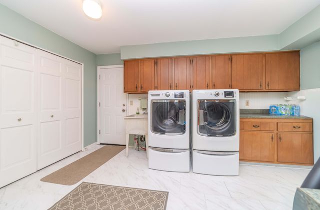 34150 Hunters Row, Farmington Hills, MI 48331