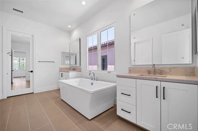 107 dolcetto, Irvine, CA 92602