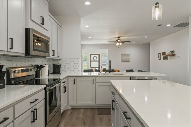 532 W Florence Street, Denison, TX 75020