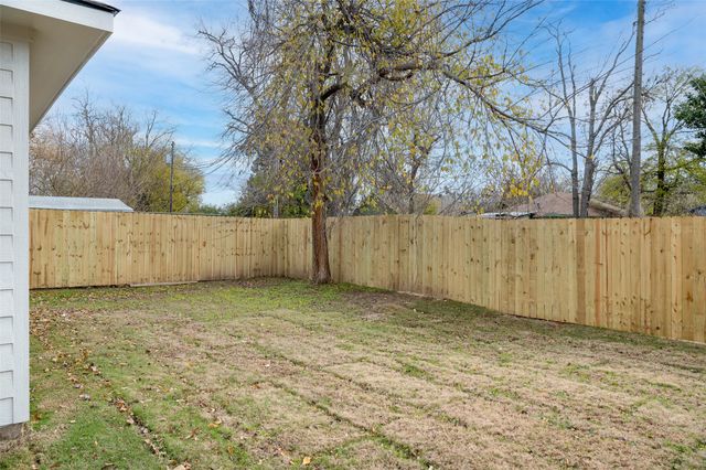 532 W Florence Street, Denison, TX 75020