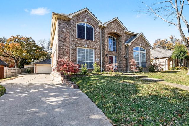 8421 Parkdale Drive, North Richland Hills, TX 76182