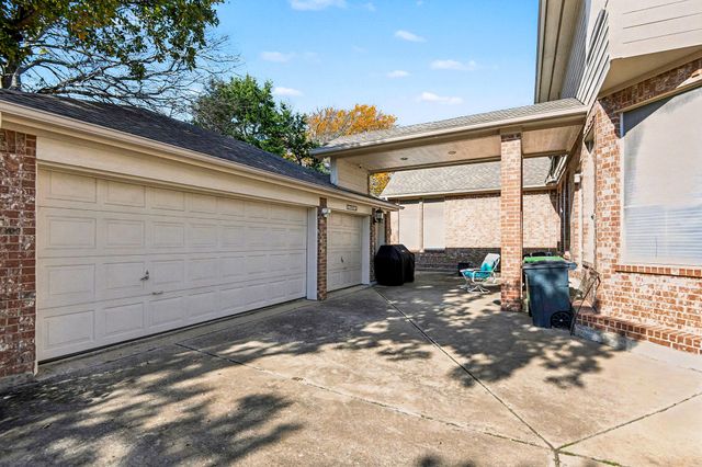 8421 Parkdale Drive, North Richland Hills, TX 76182