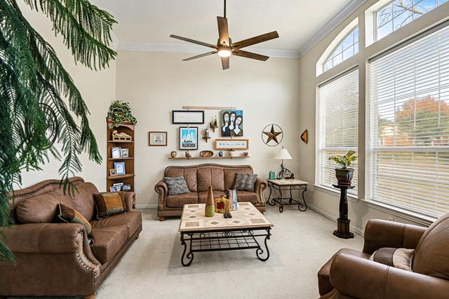 8421 Parkdale Drive, North Richland Hills, TX 76182