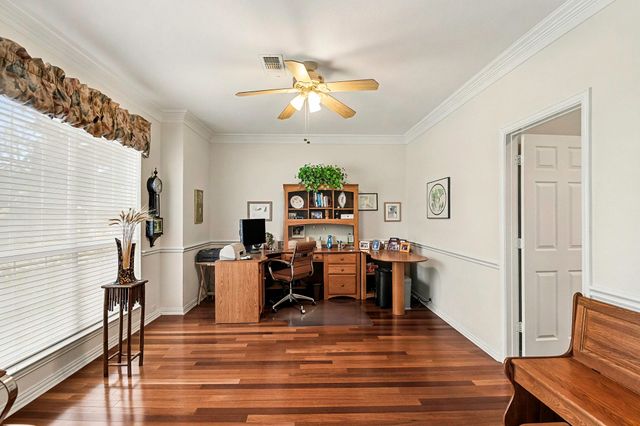 8421 Parkdale Drive, North Richland Hills, TX 76182