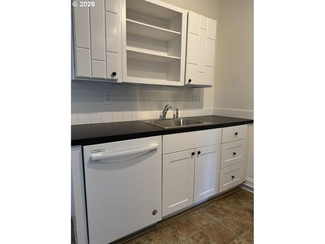 3507 Se SALMON St, Portland, OR 97214