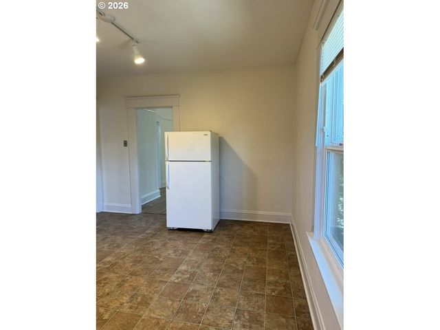 3507 Se SALMON St, Portland, OR 97214