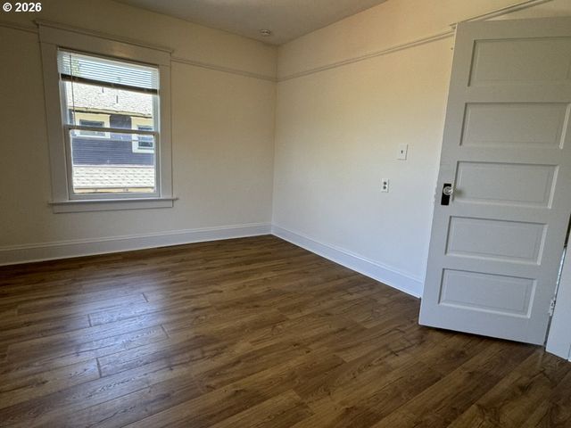 3507 Se SALMON St, Portland, OR 97214